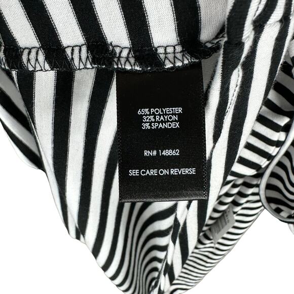 TORRID Striped Maxi Jersey Button Front Dress Women's Size 2X 18-20 NWT Pockets - Picture 7 of 9